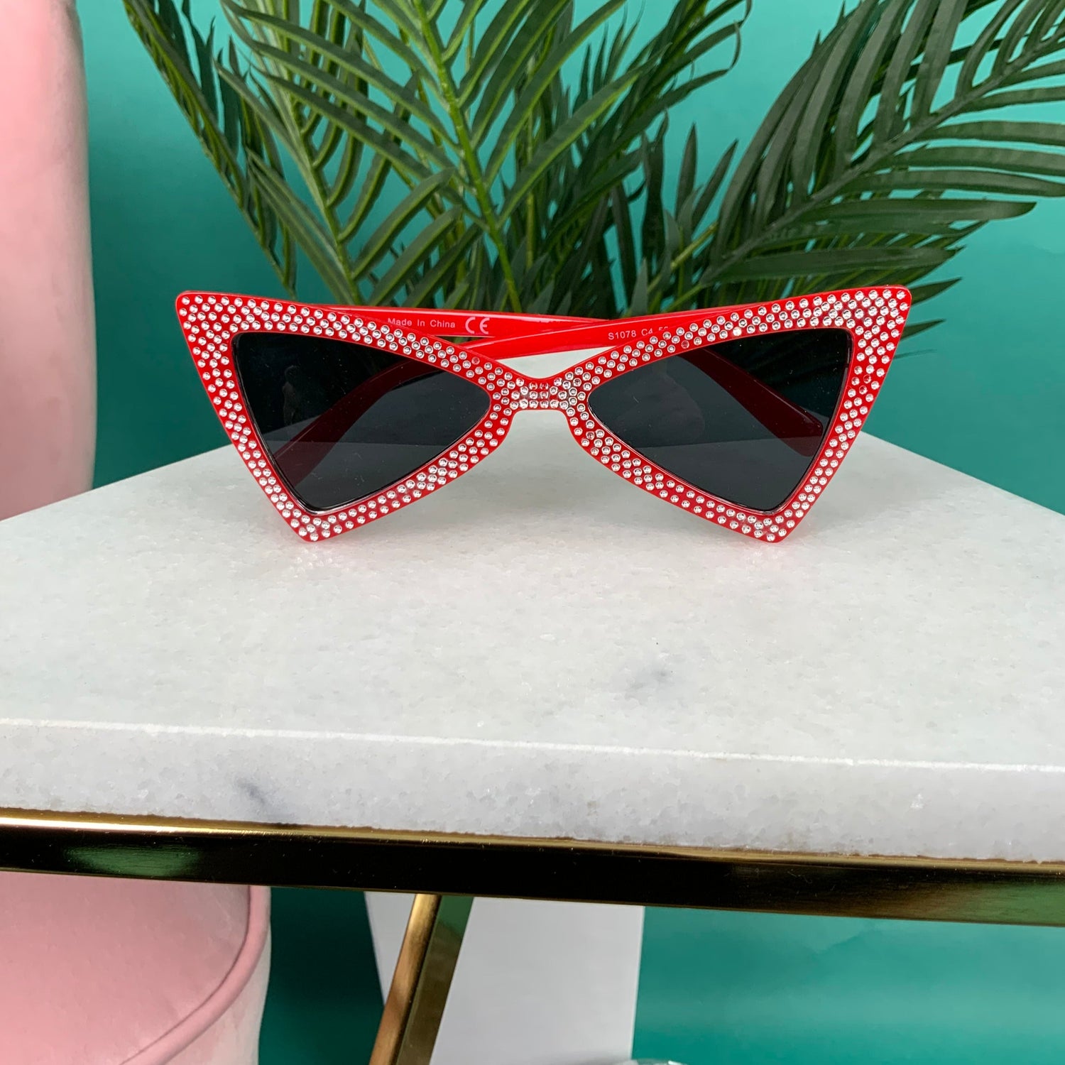 Red Retro Vintage Extreme Cat Eye Sunglasses