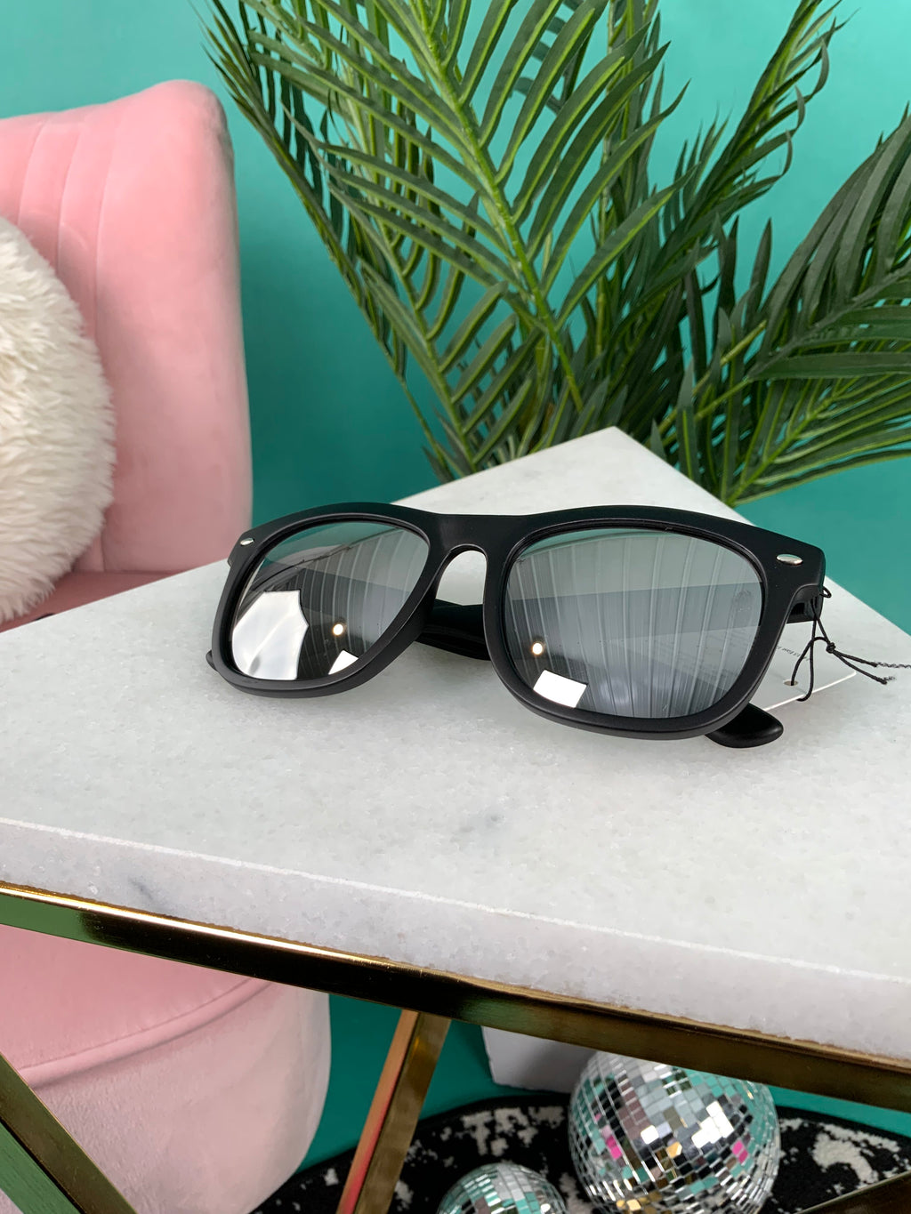 Classic Horned Rim Mirrored Lens Sunglasses Black - Platinum - KaraMarie